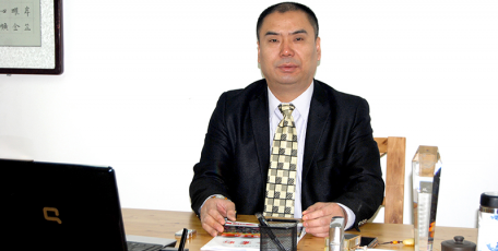 第八屆陜西省優(yōu)秀企業(yè)家風(fēng)采 ——陜西海鋈皇嘉房地產(chǎn)開發(fā)有限公司 執(zhí)行董事 王啟