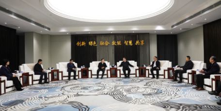 陜西省財(cái)政廳黨組成員、副廳長陳軍平一行到陜西農(nóng)發(fā)集團(tuán)調(diào)研座談