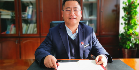 第八屆陜西省優(yōu)秀企業(yè)家風(fēng)采 ——陜西高速公路工程試驗(yàn)檢測有限公司 黨總支書記、董事長  王小雄