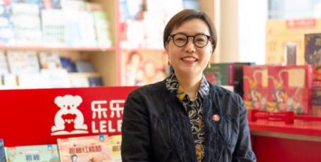 【陜西省優(yōu)秀企業(yè)家風(fēng)采】榮信教育文化產(chǎn)業(yè)發(fā)展股份有限公司董事長(zhǎng)、總經(jīng)理王藝樺
