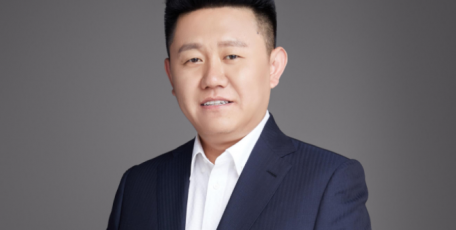 【陜西省優(yōu)秀企業(yè)家風(fēng)采】中明建投建設(shè)集團(tuán)有限責(zé)任公司董事長(zhǎng)張松
