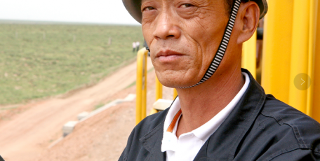 最美奮斗者——中國(guó)中鐵一局電務(wù)公司電力工工匠技師竇鐵成