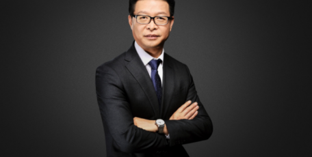 【陜西省優(yōu)秀企業(yè)家風(fēng)采】西安曲江建設(shè)集團(tuán)有限公司黨委書(shū)記、董事長(zhǎng)楊雷蒙