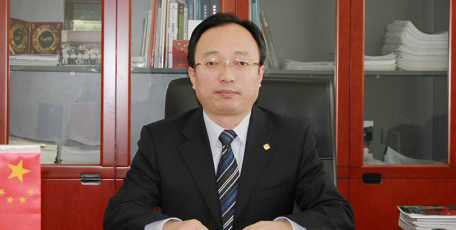 第八屆陜西省優(yōu)秀企業(yè)家風采 ——中交西安筑路機械有限公司 黨委書記、董事長  楊向陽