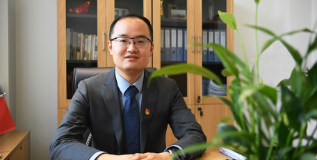 第八屆陜西省優(yōu)秀企業(yè)家風(fēng)采 ——陜西省西咸新區(qū)涇河新城城市綜合服務(wù)有限公司黨支部書記、董事長、總經(jīng)理 郭華