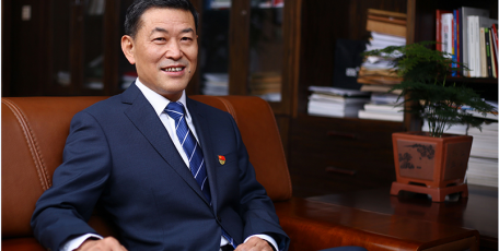 第八屆陜西省優(yōu)秀企業(yè)家風(fēng)采 ——陜西路橋集團(tuán)有限公司 董事長兼總經(jīng)理 程道虎